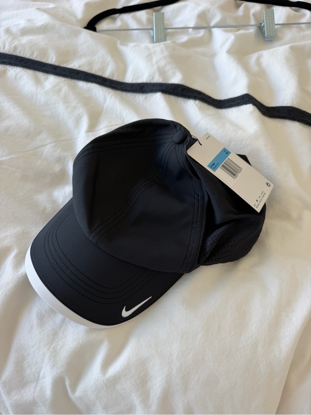NWT Nike Unisex Black Performance Hat
